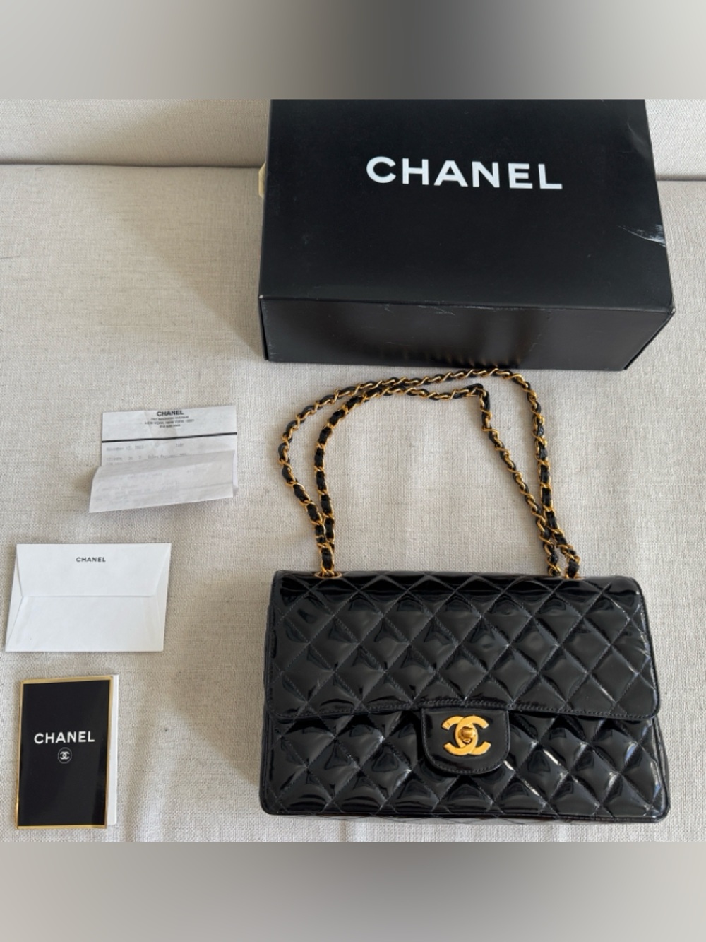CHANEL Vintage Classic Doubr Bag w/ Flap and 24k Gold Hardware 2003 - Picture 2 of 11